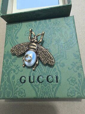 Gucci Vintage Stylish Gold Bee Pearl Brooches
